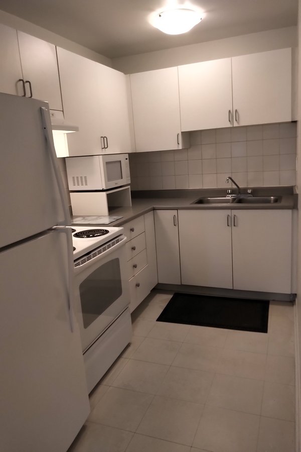 2960 Danforth Avenue - Photo 3