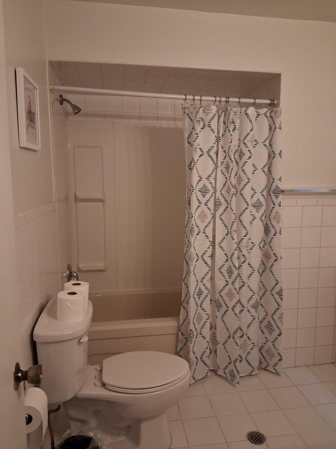 2960 Danforth Avenue - Photo 4