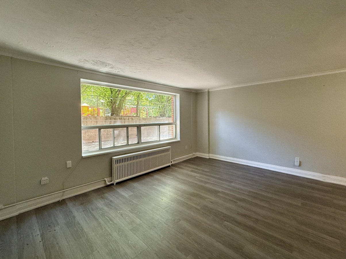 1299 Bayview Avenue - Photo 4
