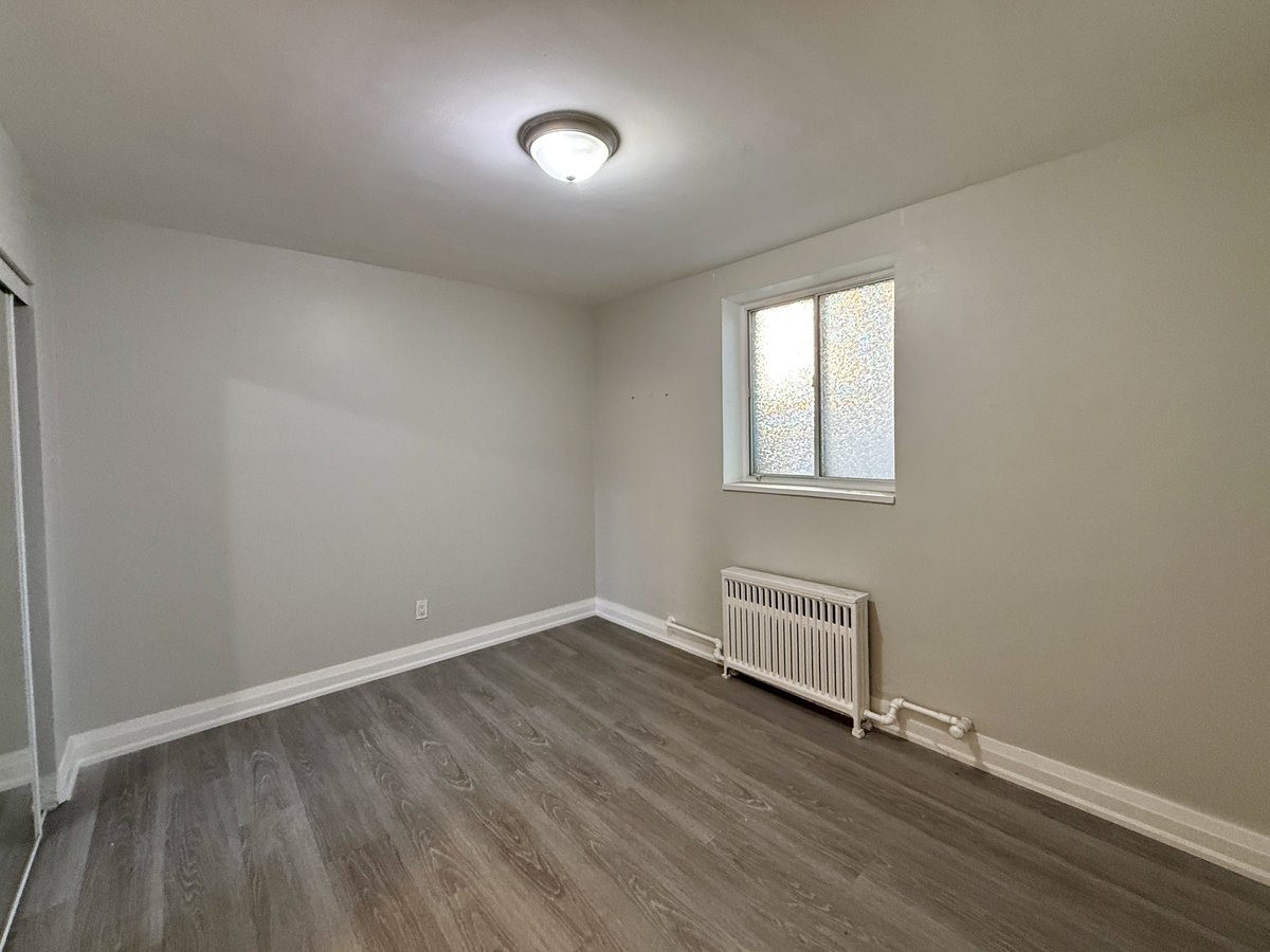 1299 Bayview Avenue - Photo 7