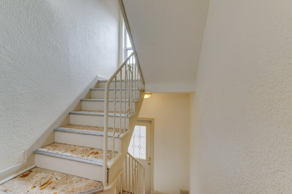 225 Woodville Avenue - Photo 36
