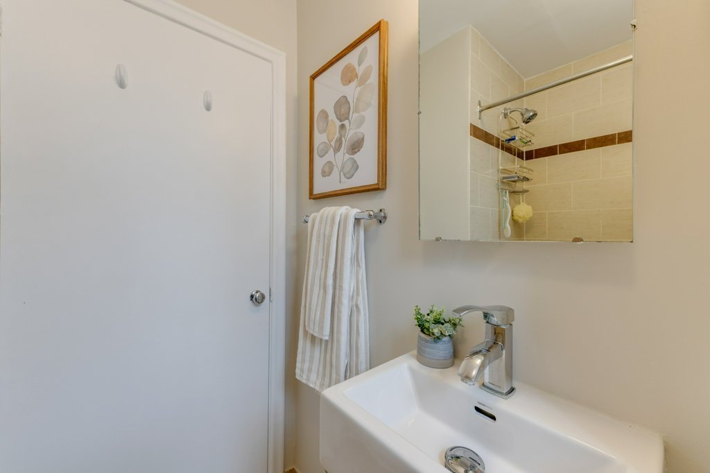 225 Woodville Avenue - Photo 22