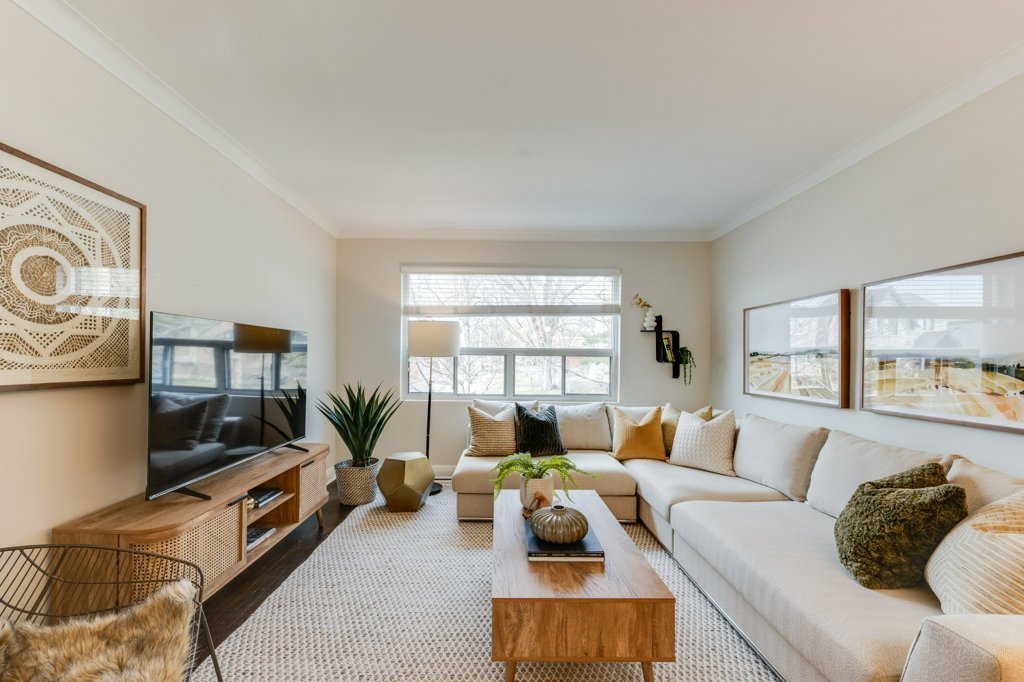 225 Woodville Avenue - Photo 2