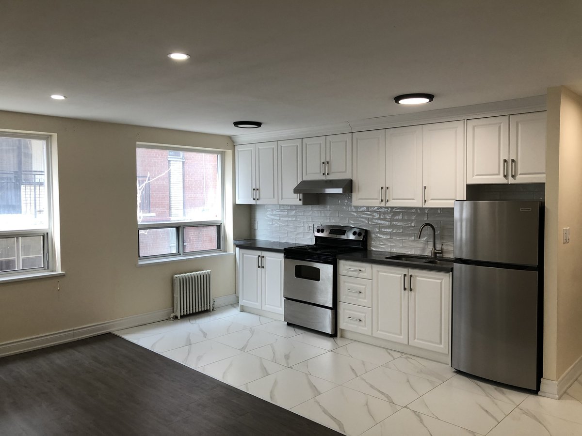 175 Cosburn Avenue - Photo 8