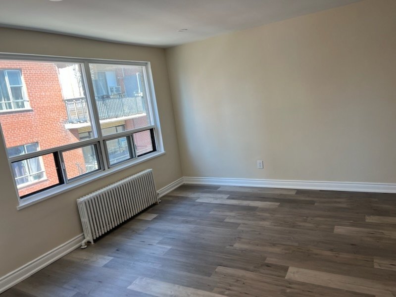 175 Cosburn Avenue - Photo 2