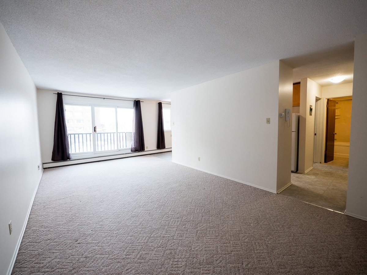 10419 156 Street Northwest - Photo 4