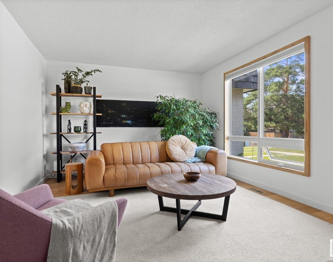 167 Mayfair Mews - Photo 1