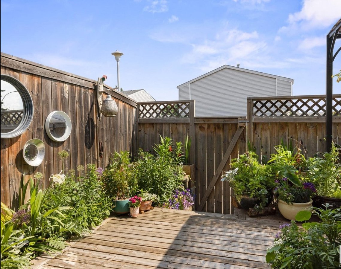 167 Mayfair Mews - Photo 25