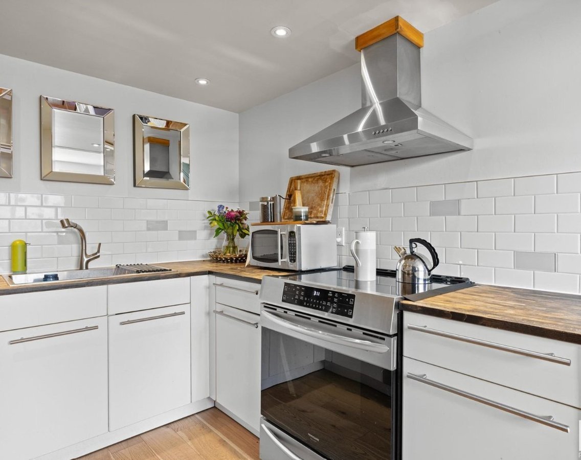 167 Mayfair Mews - Photo 12
