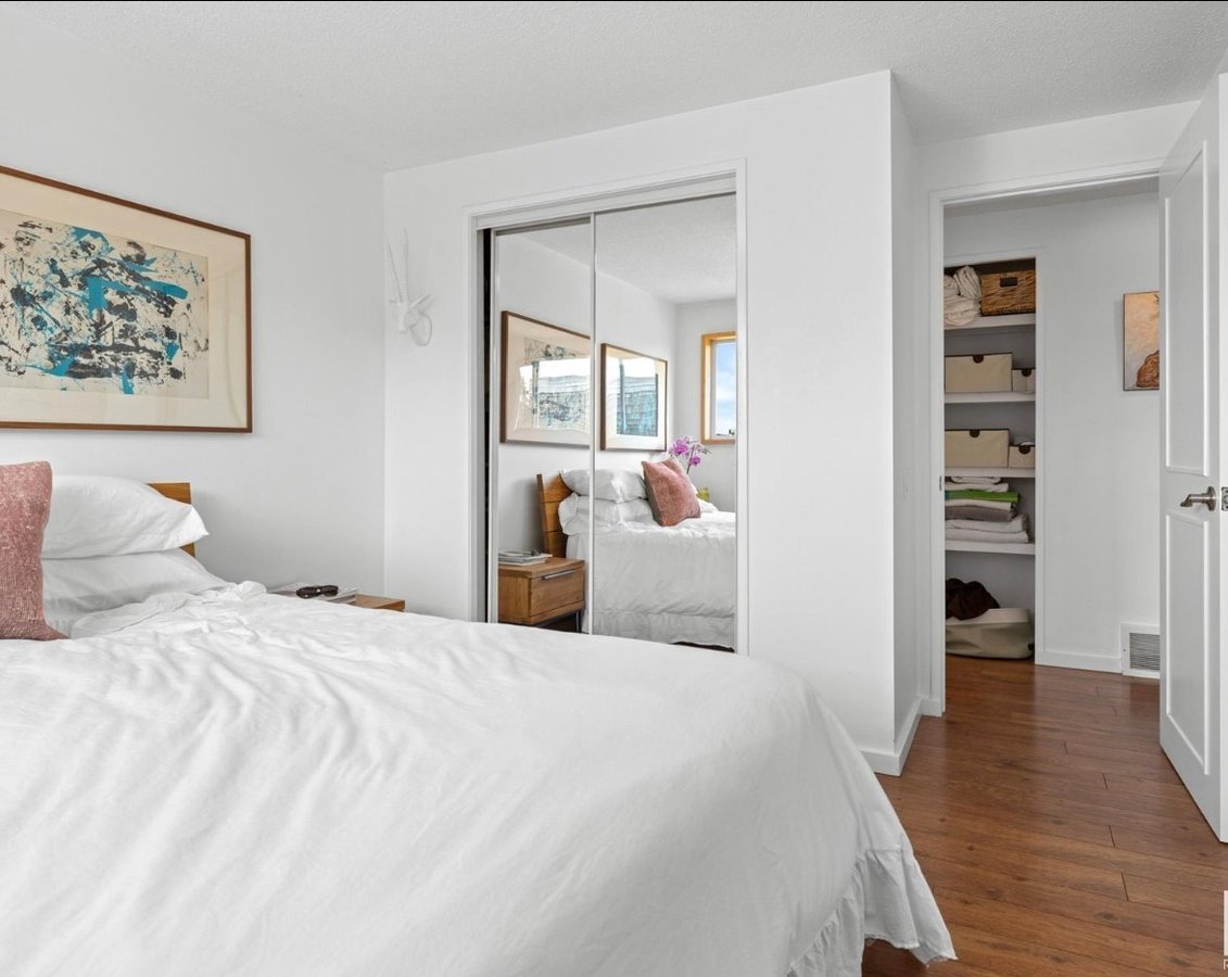 167 Mayfair Mews - Photo 14