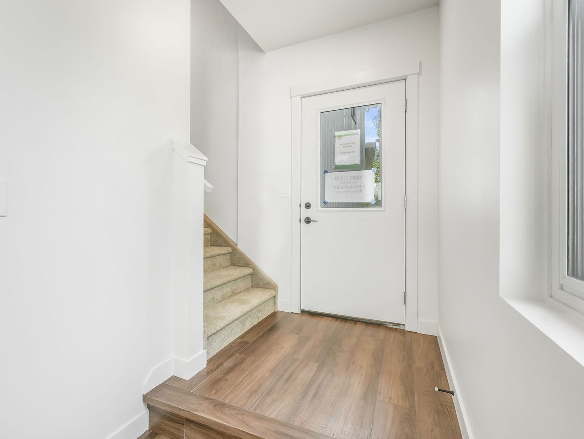 10990 141 Street Northwest - Photo 4