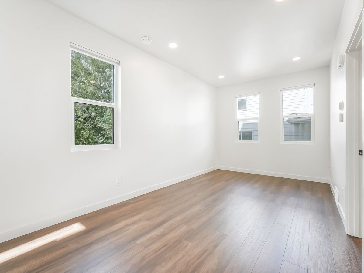 10990 141 Street Northwest - Photo 5