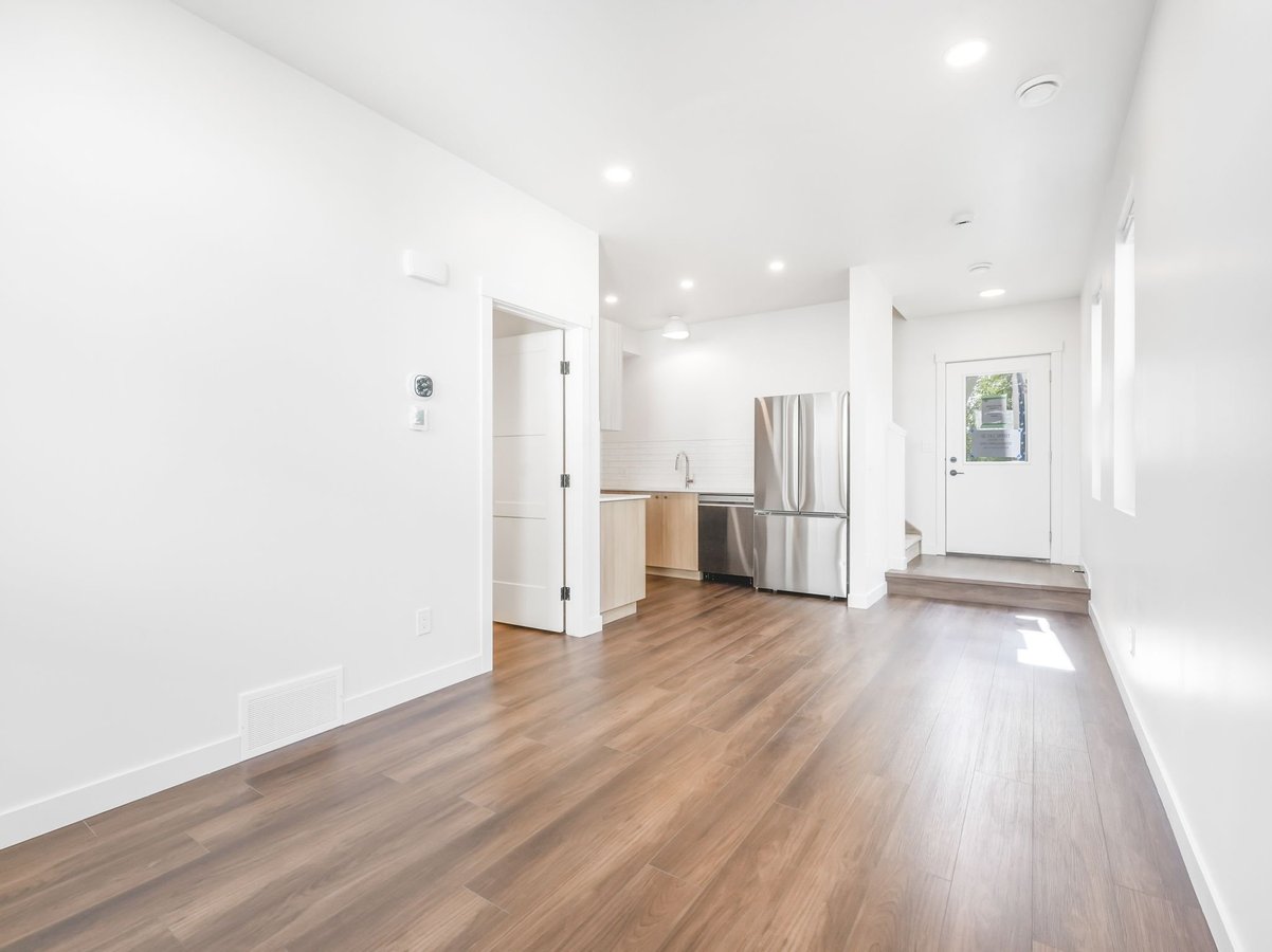 10990 141 Street Northwest - Photo 7