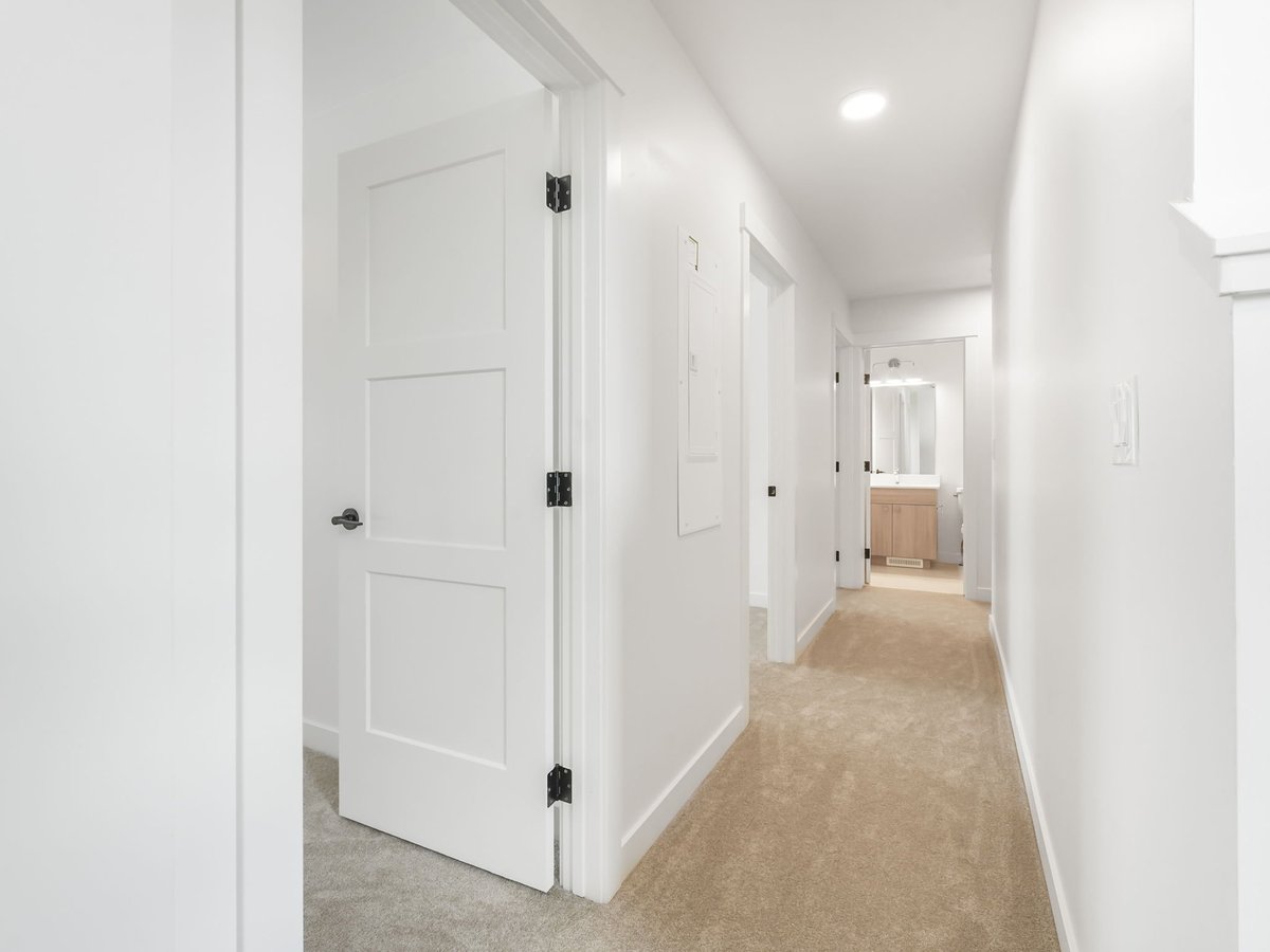 10990 141 Street Northwest - Photo 8