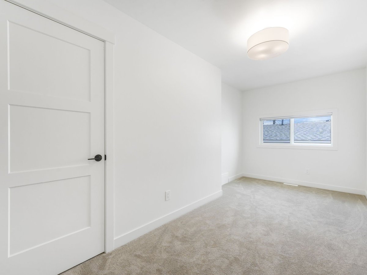 10990 141 Street Northwest - Photo 12