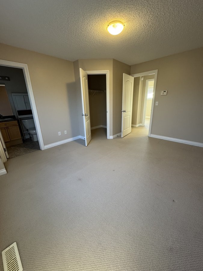 12050 17 Avenue Southwest - Photo 13