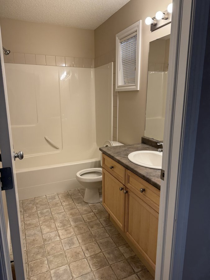 12050 17 Avenue Southwest - Photo 17