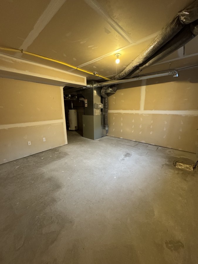 12050 17 Avenue Southwest - Photo 25