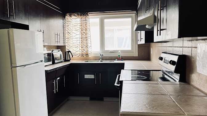 North Edmonton - Photo 2