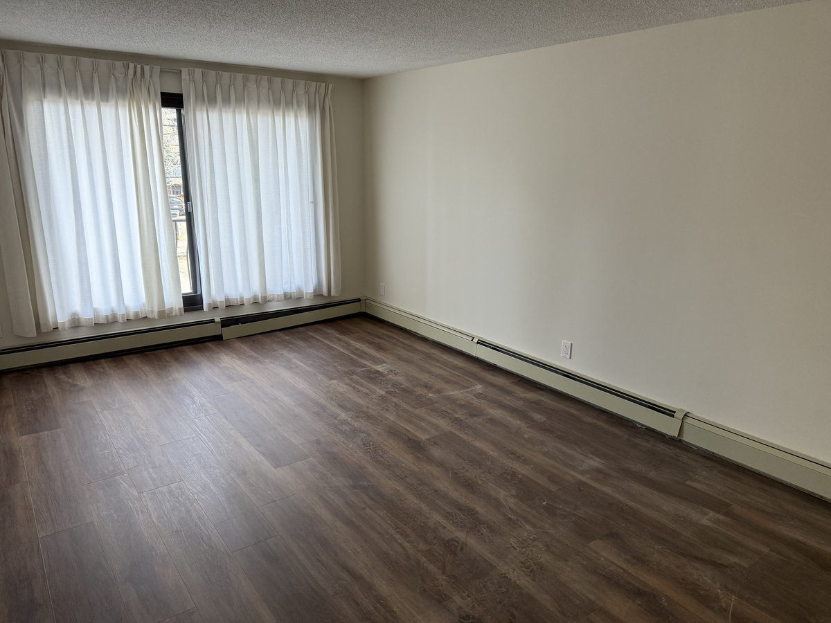 10849 117 Street Northwest - Photo 6