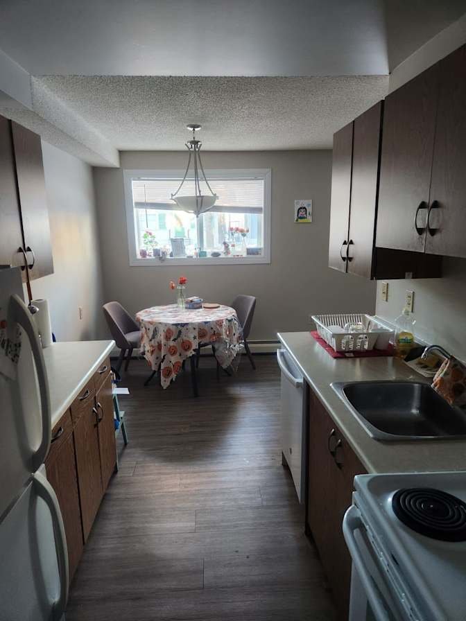 84 Avenue NW - Photo 2