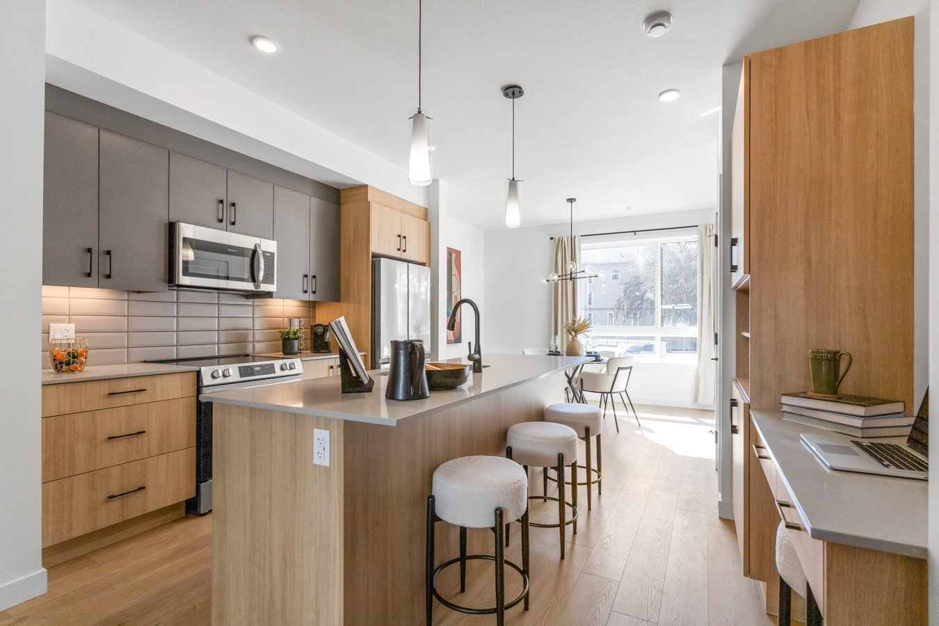 9805 153 Street Northwest - Photo 2