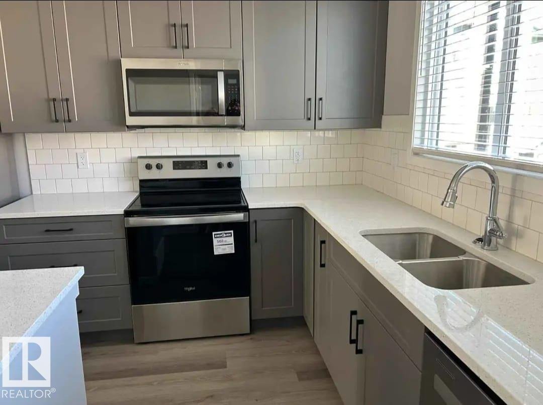 #54 320 SECORD BV NW - Photo 2