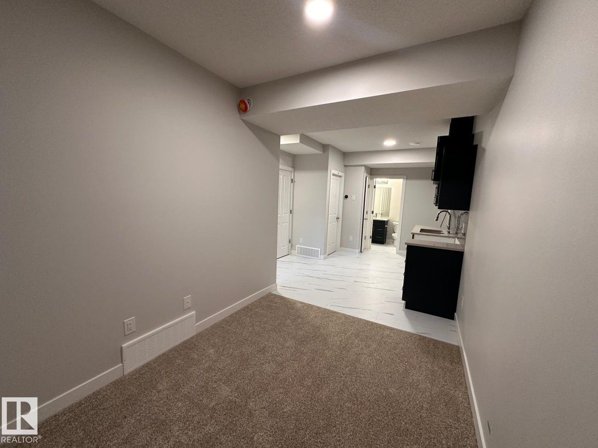 Basement 3012 9 ST NW - Photo 4