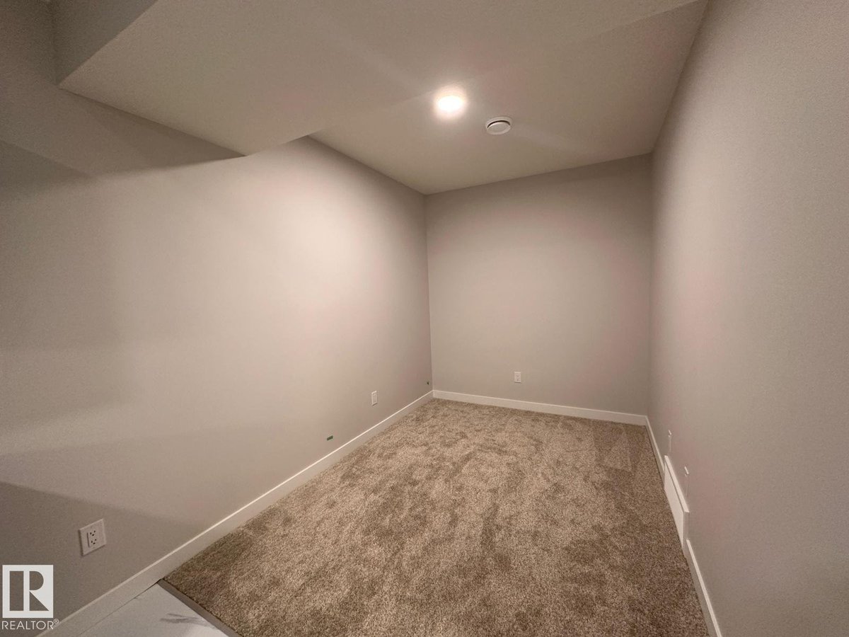 Basement 3012 9 ST NW - Photo 6