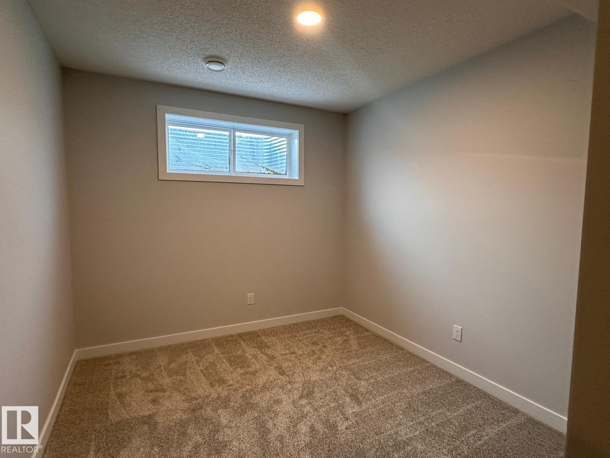 Basement 3012 9 ST NW - Photo 8