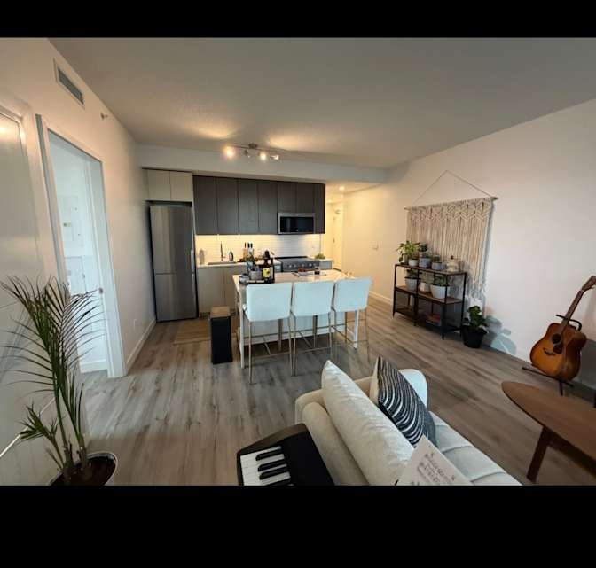 Central Edmonton - Photo 3
