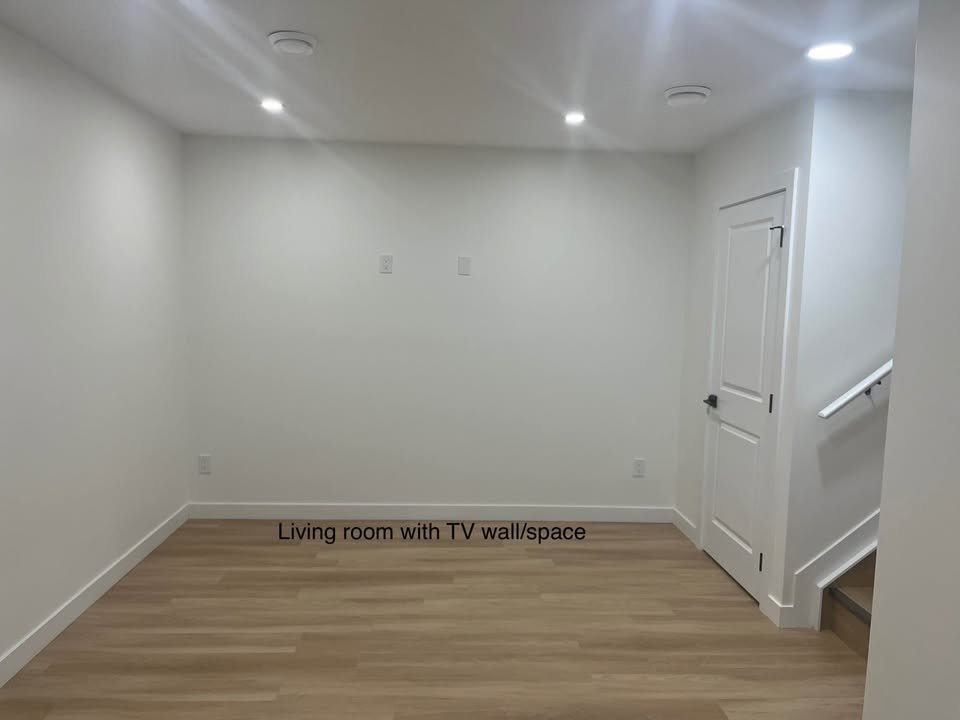 16828 33 Avenue Southwest - Photo 2