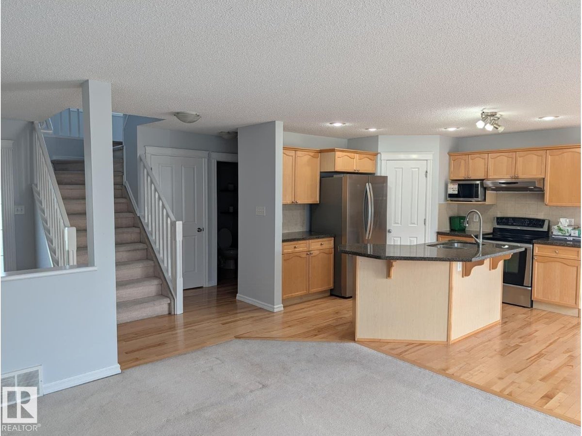 4609 163A AV NW NW - Photo 4