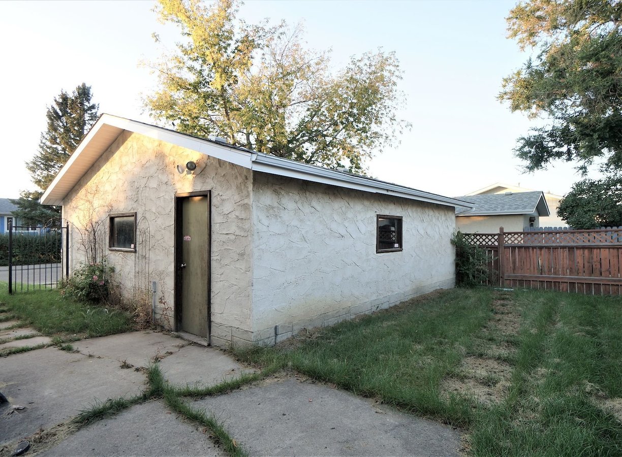 15223 118 Street Northwest - Photo 14