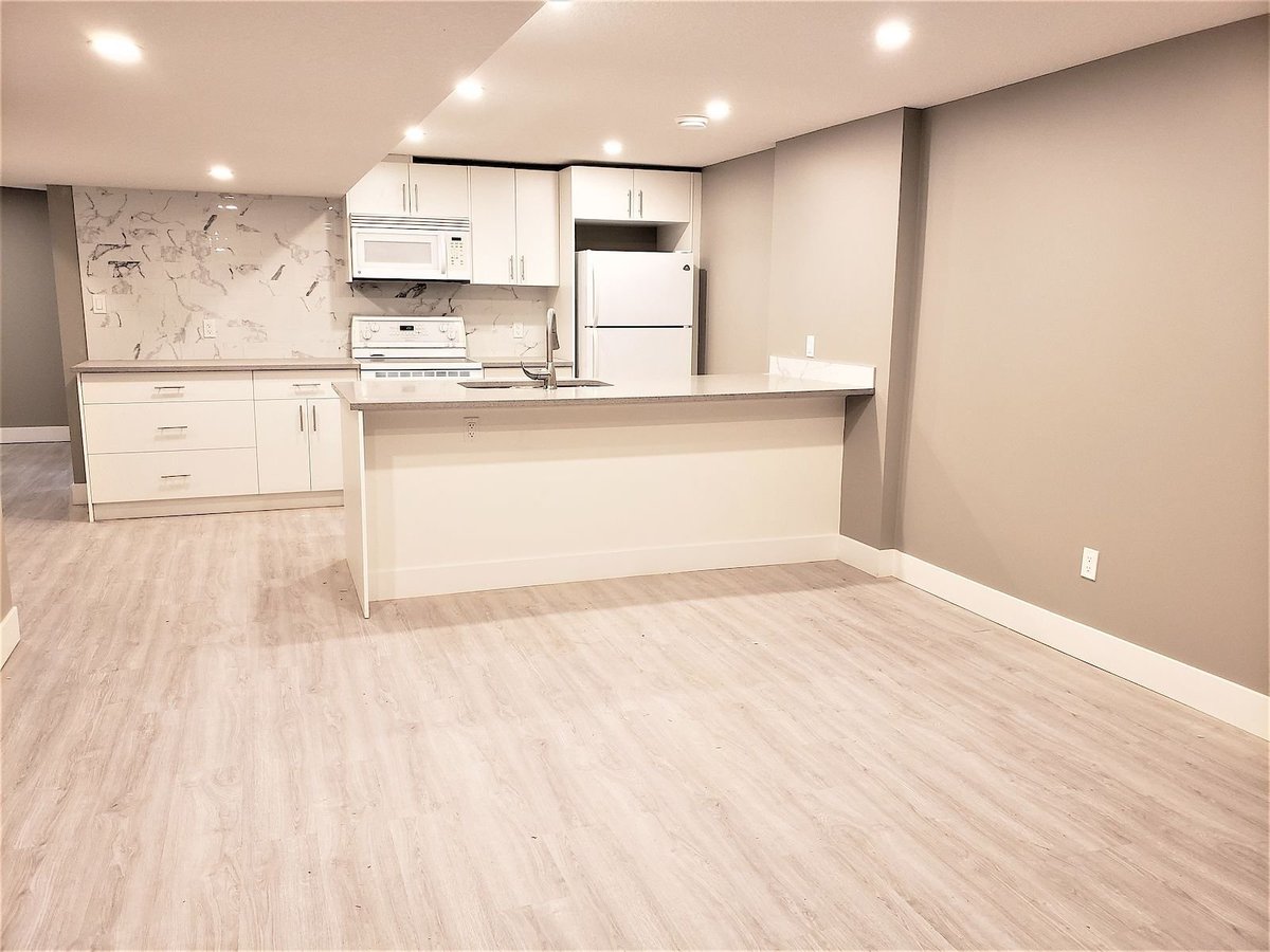 15223 118 Street Northwest - Photo 3