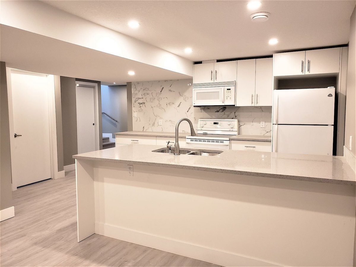 15223 118 Street Northwest - Photo 4