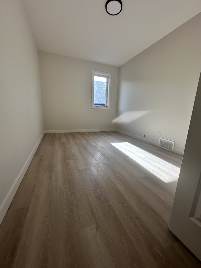 11310 72 Avenue Northwest - Photo 8