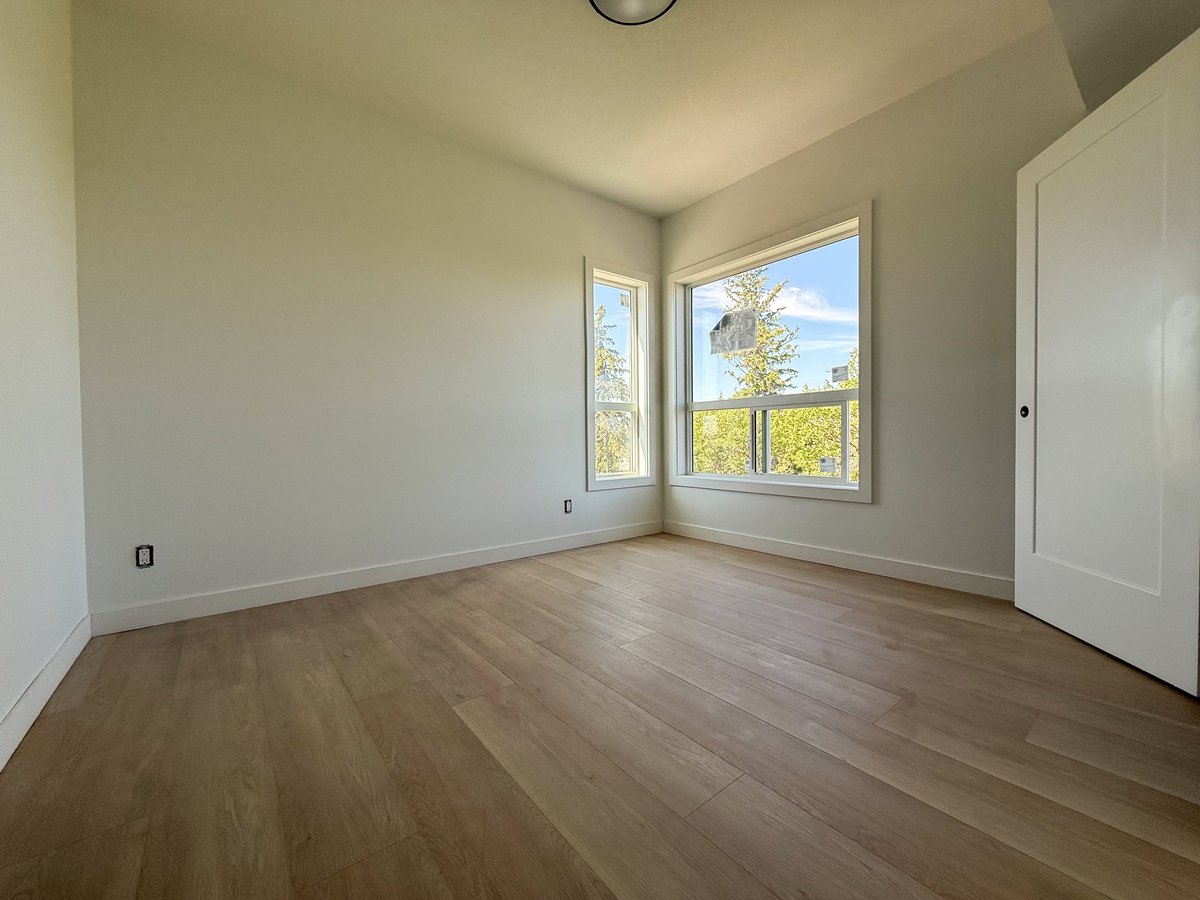 950 119 Street Northwest - Photo 3