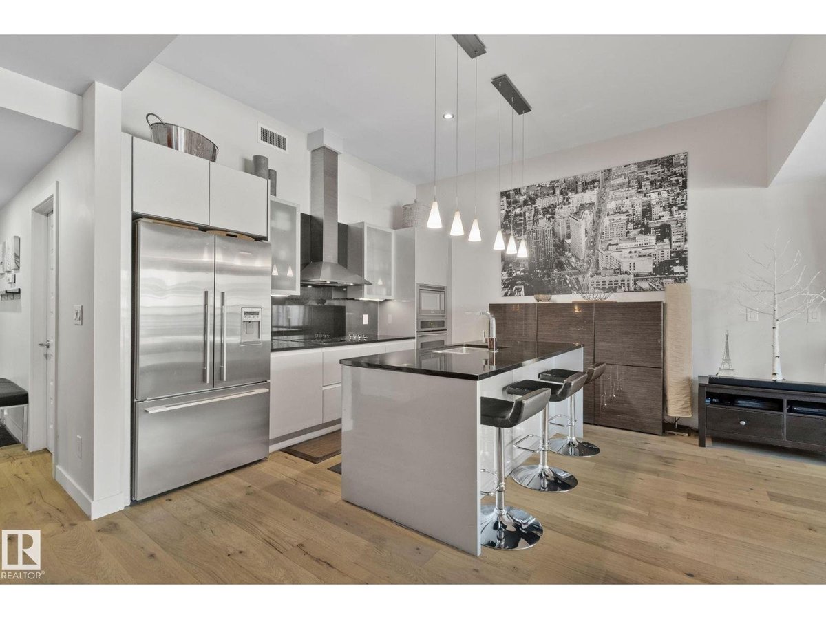 #201 10388 105 ST NW - Photo 2