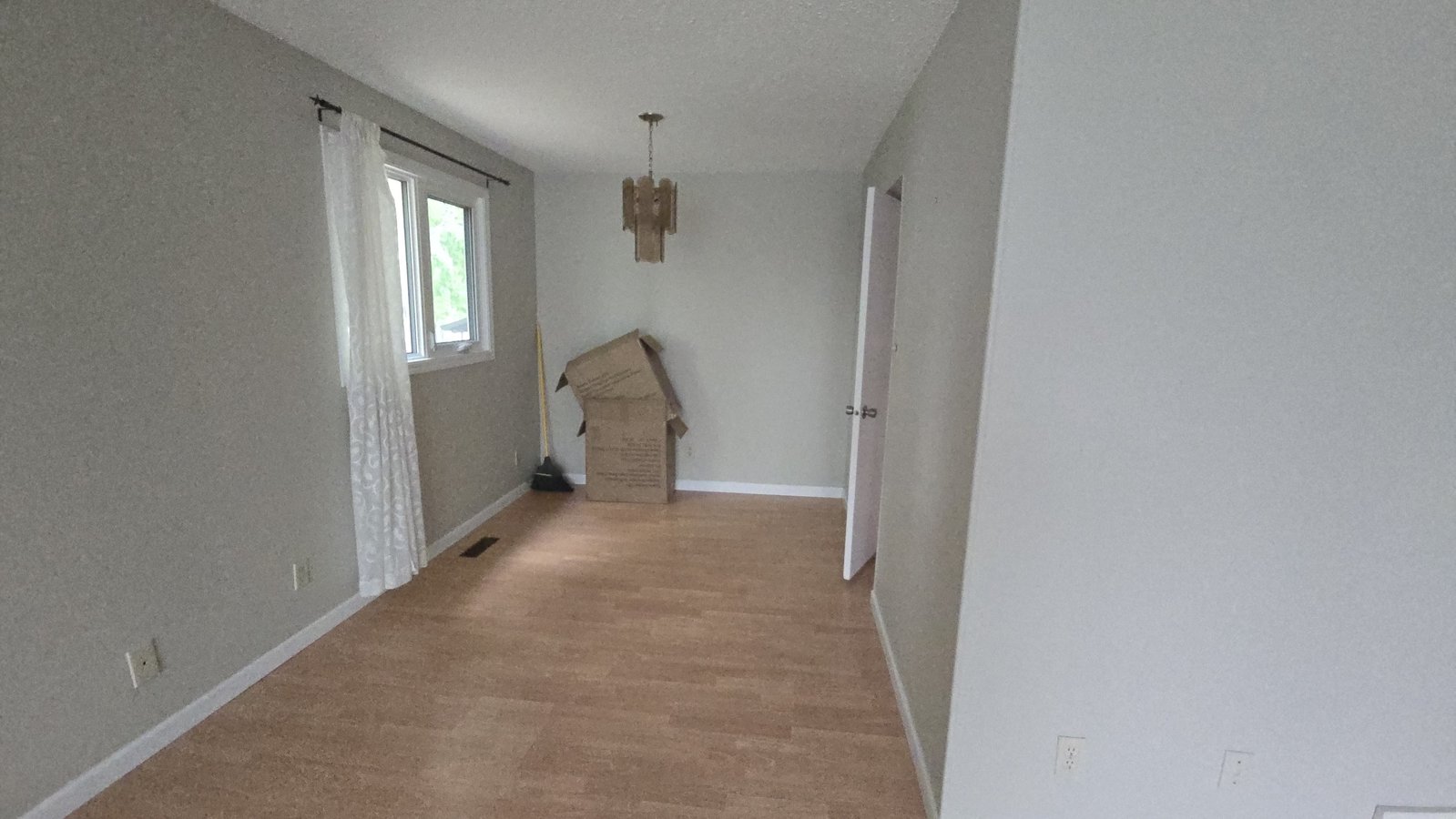 3135 67 Street Northwest - Photo 4