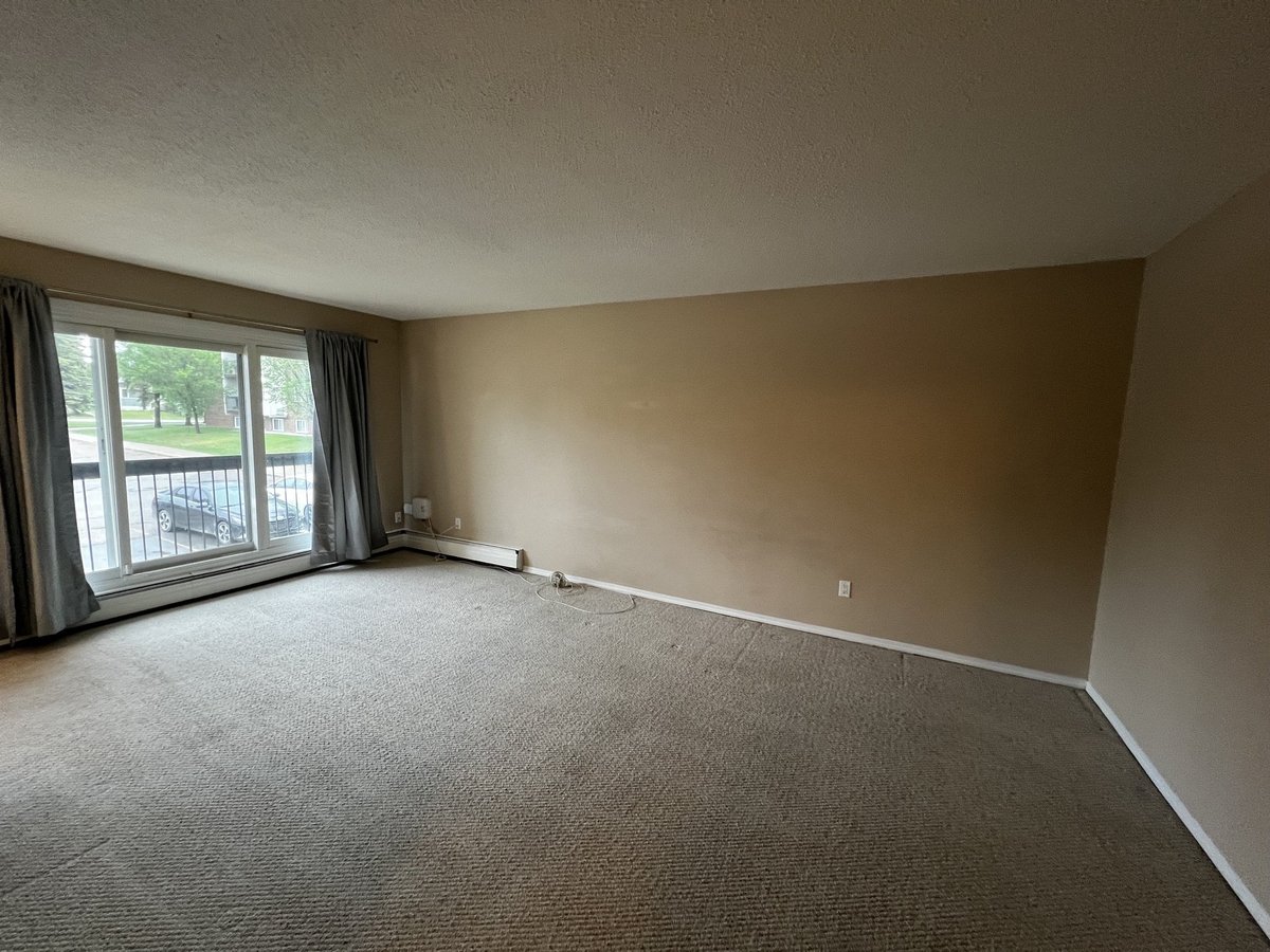 11465 41 Avenue Northwest - Photo 2