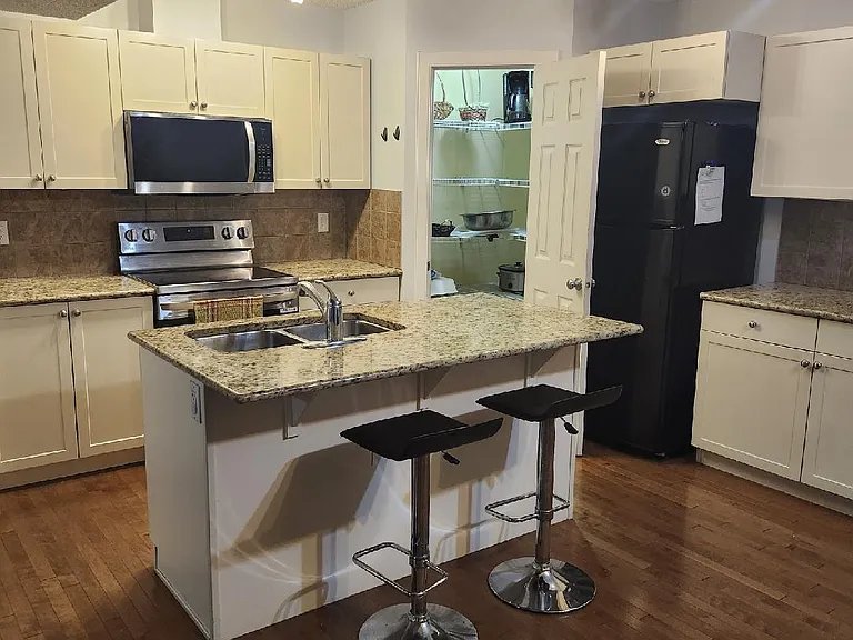 1635 Rutherford Road Southwest - Photo 2