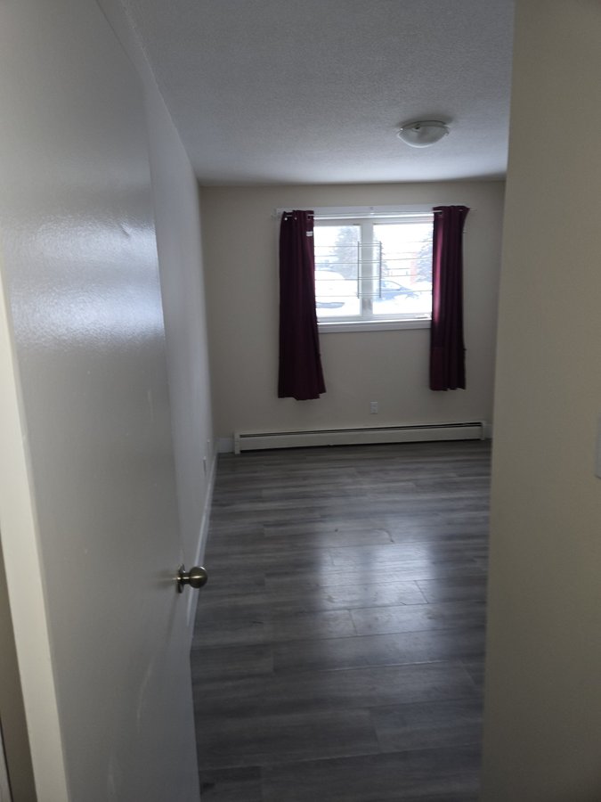 13035 69 Street Northwest - Photo 3