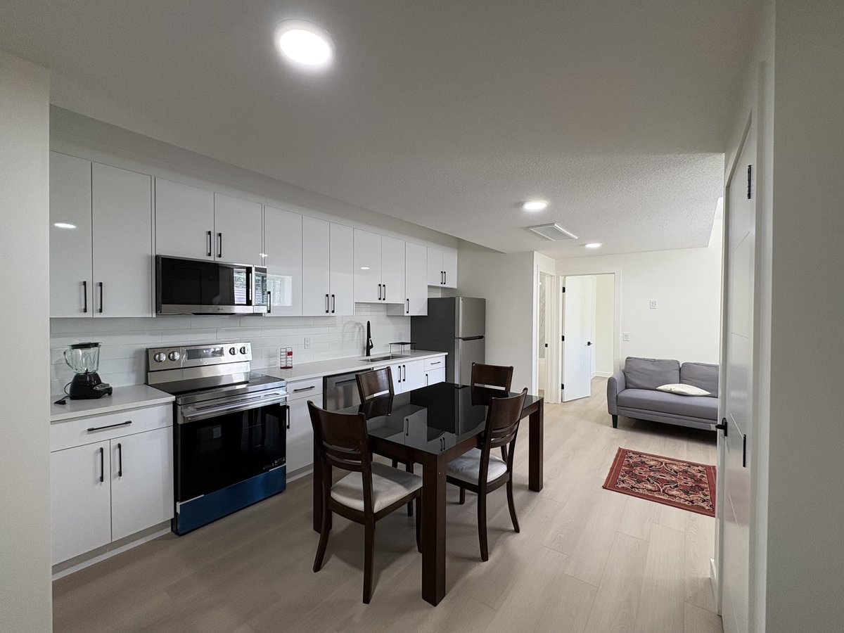 10725 70 Avenue Northwest - Photo 8