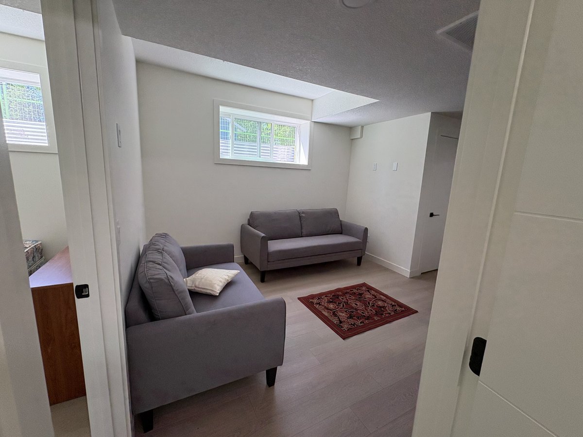 10725 70 Avenue Northwest - Photo 15