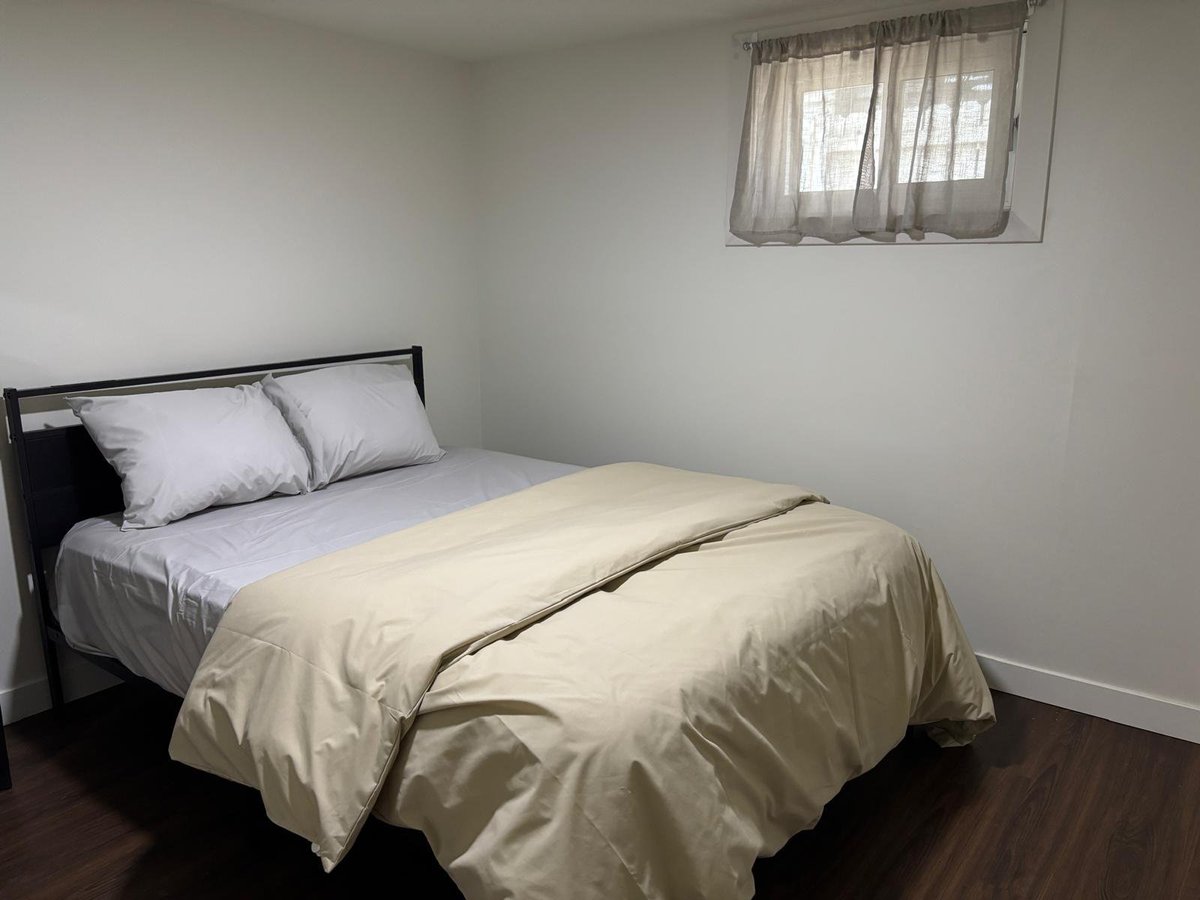 7744 77 Avenue Northwest - Photo 3
