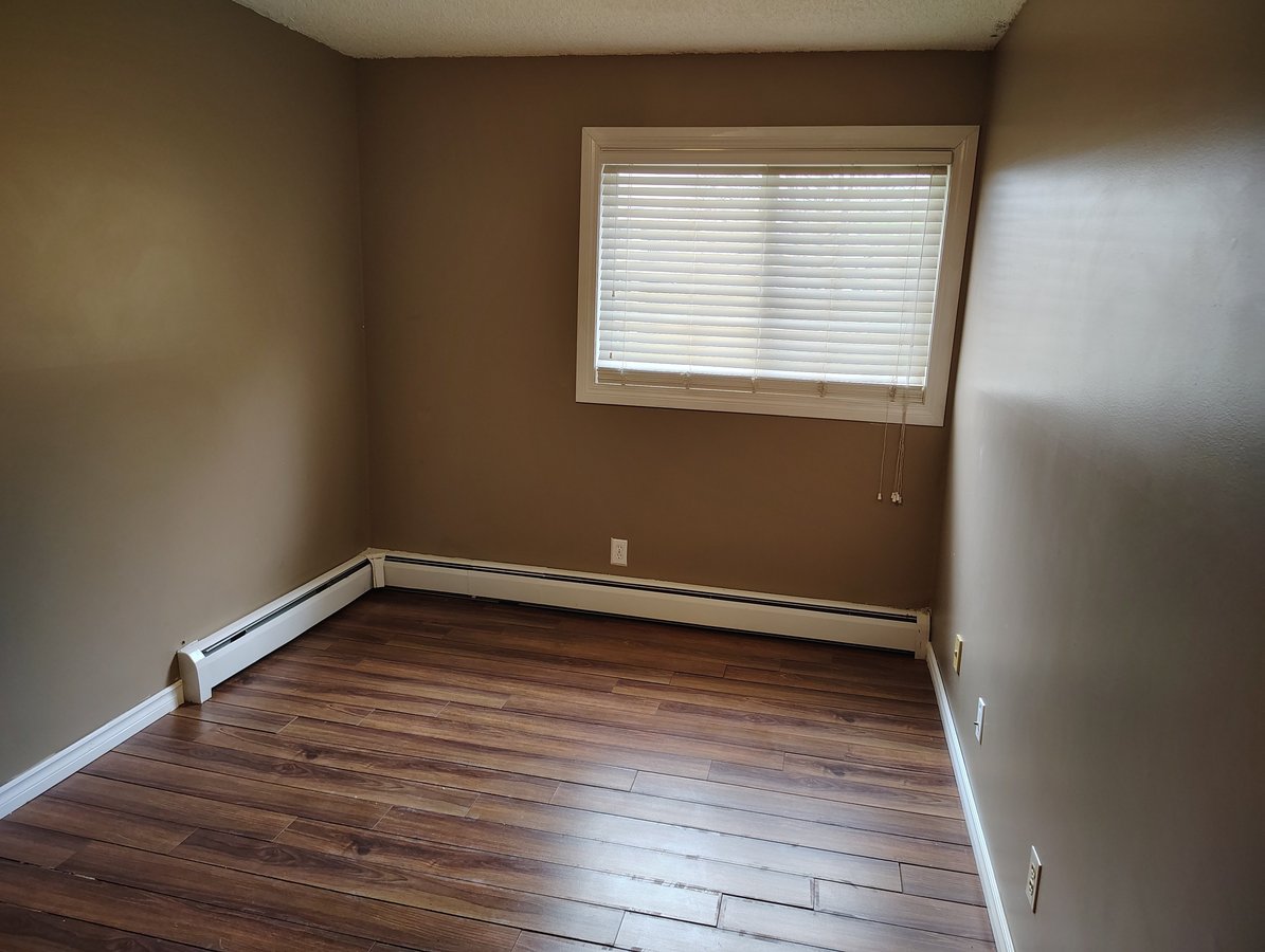 11255 31 Avenue Northwest - Photo 5