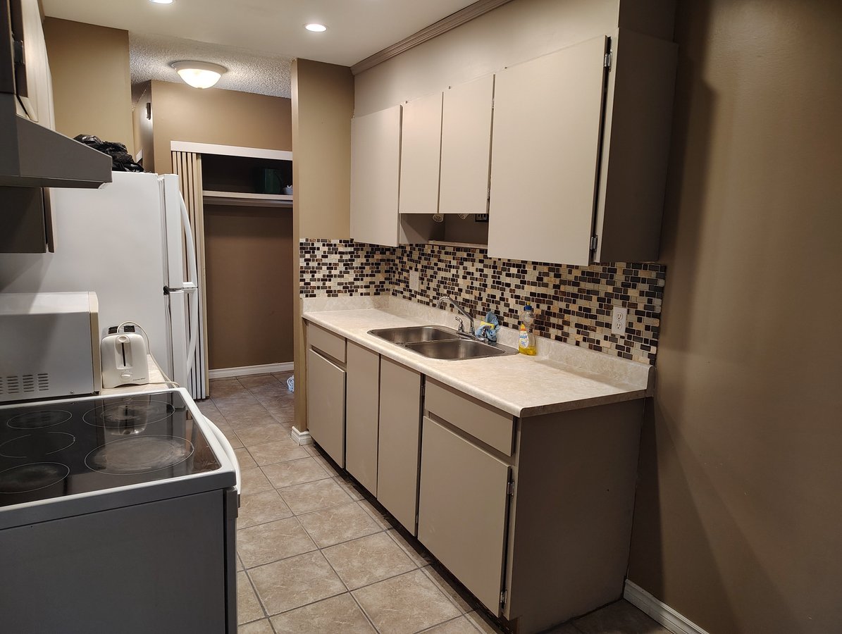 11255 31 Avenue Northwest - Photo 9
