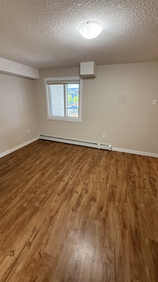 4615 199 Street Northwest - Photo 5
