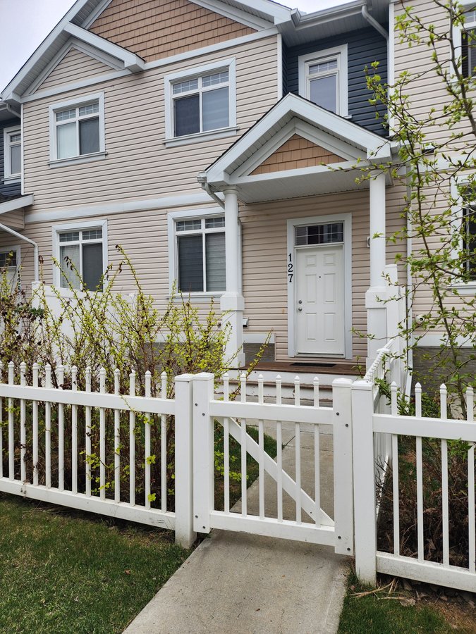 1804 70 Street Southwest - Photo 1